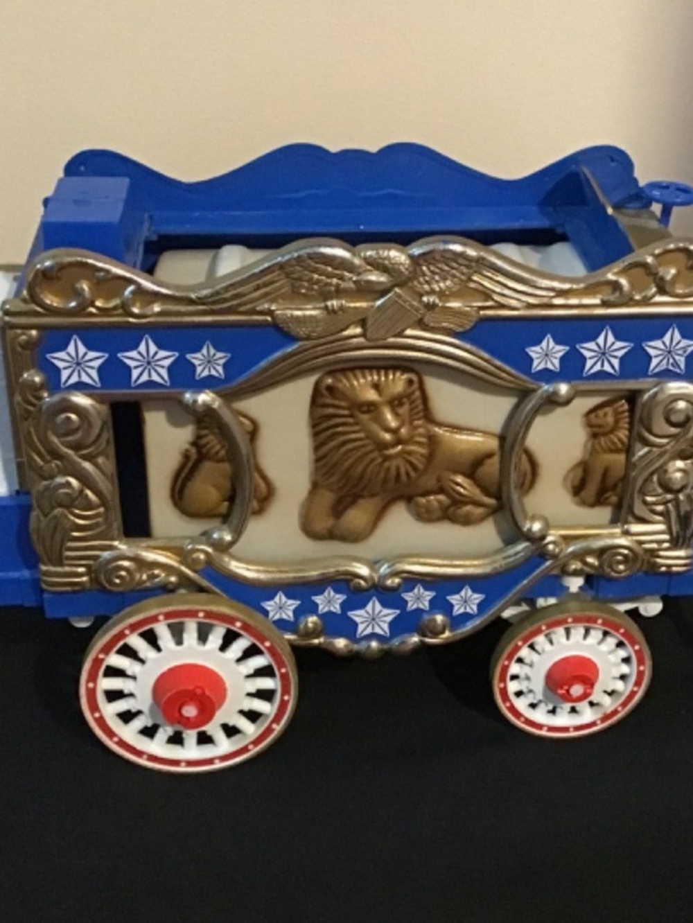 Jim Beam Empty Kentucky Bourbon Whiskey Circus Wagon Decanter Collect